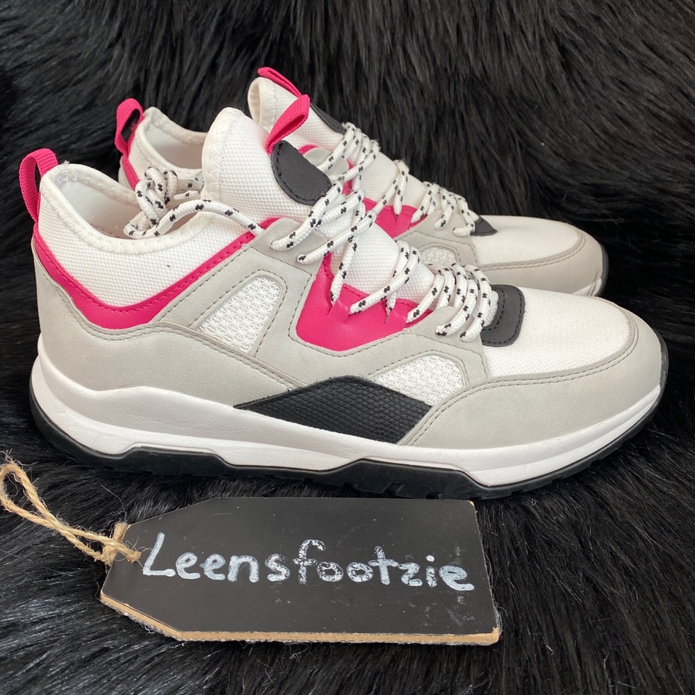 New Bershka Women’s Athletic Shoe
